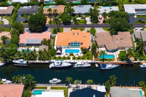 House in Pompano Beach, Florida 4 bedrooms № 2192863 - photo 17
