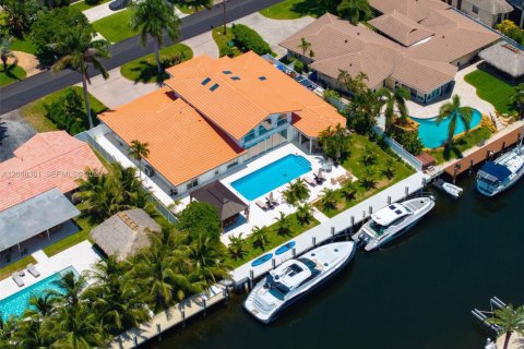 House in Pompano Beach, Florida 4 bedrooms № 2192863 - photo 7