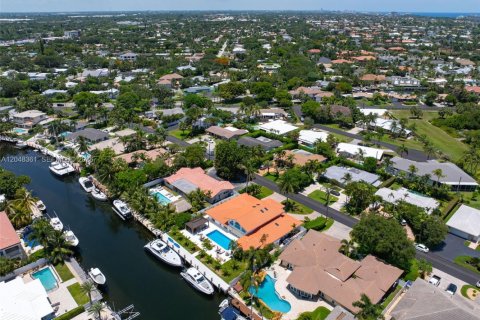 House in Pompano Beach, Florida 4 bedrooms № 2192863 - photo 10