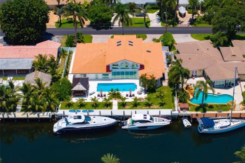 House in Pompano Beach, Florida 4 bedrooms № 2192863 - photo 6