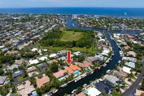 House in Pompano Beach, Florida 4 bedrooms № 2192863 - photo 13