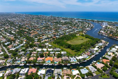 House in Pompano Beach, Florida 4 bedrooms № 2192863 - photo 5