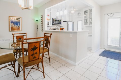 Copropriété à vendre à Lauderhill, Floride: 2 chambres, 80.82 m2 № 1936878 - photo 15
