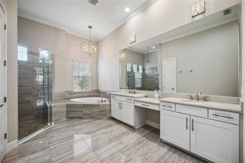 House in Bradenton, Florida 4 bedrooms, 421.4 sq.m. № 1718665 - photo 23