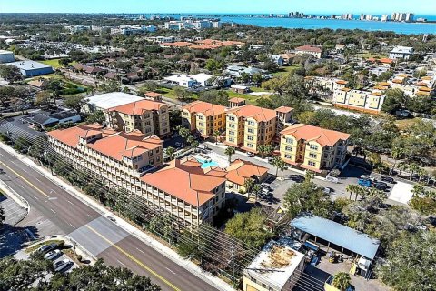 Condo in Clearwater, Florida, 2 bedrooms  № 1876115 - photo 2