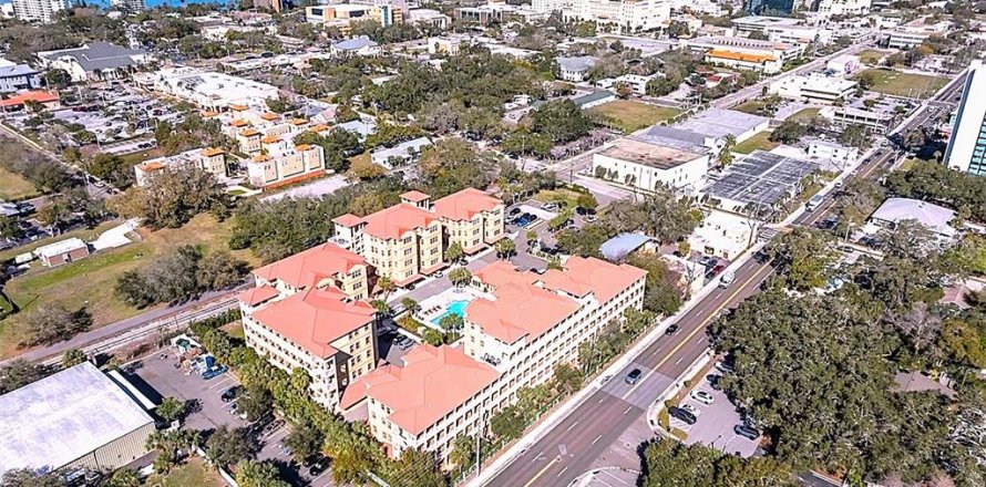 Condominio en Clearwater, Florida, 2 dormitorios № 1876115