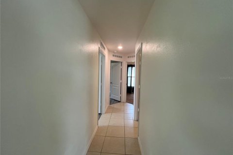 Casa en alquiler en Kissimmee, Florida, 4 dormitorios, 173.63 m2 № 1915767 - foto 13