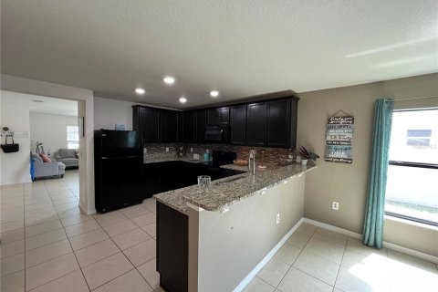 Casa en alquiler en Kissimmee, Florida, 4 dormitorios, 173.63 m2 № 1915767 - foto 5