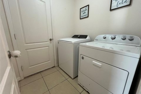 Casa en alquiler en Kissimmee, Florida, 4 dormitorios, 173.63 m2 № 1915767 - foto 8