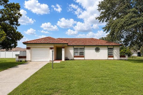 House in Ocala, Florida 3 bedrooms, 108.7 sq.m. № 2199729