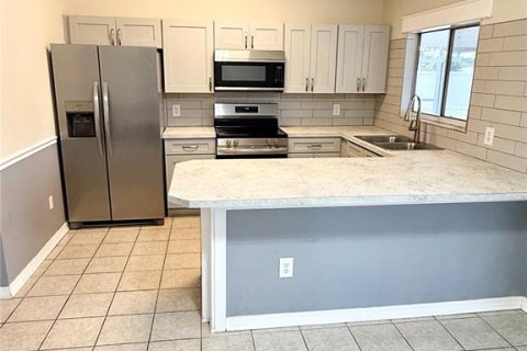 House in Ocala, Florida 3 bedrooms, 108.7 sq.m. № 2199729 - photo 4