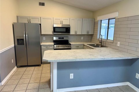 House in Ocala, Florida 3 bedrooms, 108.7 sq.m. № 2199729 - photo 5