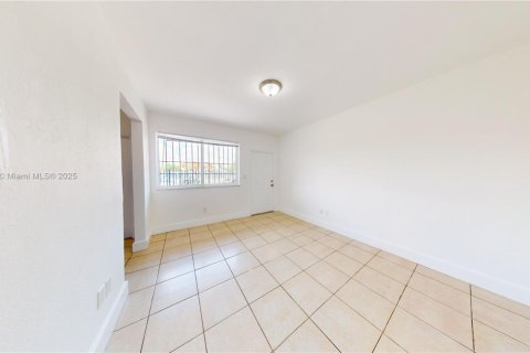 Propiedad comercial en venta en Miami, Florida, 275.73 m2 № 1799695 - foto 12