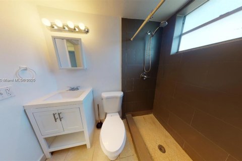 Propiedad comercial en venta en Miami, Florida, 275.73 m2 № 1799695 - foto 18