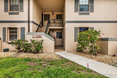 Copropriété à vendre à Port Charlotte, Floride: 3 chambres, 93.92 m2 № 2239034 - photo 4