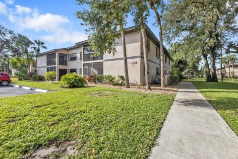 Copropriété à vendre à Port Charlotte, Floride: 3 chambres, 93.92 m2 № 2239034 - photo 3
