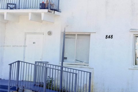 Apartamento en alquiler en Homestead, Florida, 2 dormitorios, 369.75 m2 № 2432509 - foto 16