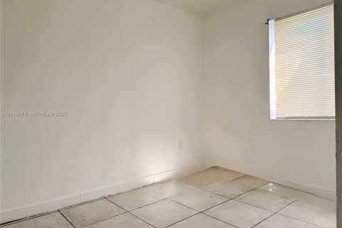 Apartamento en alquiler en Homestead, Florida, 2 dormitorios, 369.75 m2 № 2432509 - foto 11