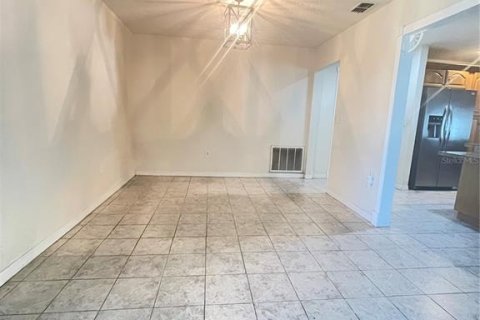 Casa en venta en Weeki Wachee, Florida, 3 dormitorios, 180.6 m2 № 1689858 - foto 9