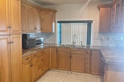 Casa en venta en Weeki Wachee, Florida, 3 dormitorios, 180.6 m2 № 1689858 - foto 30