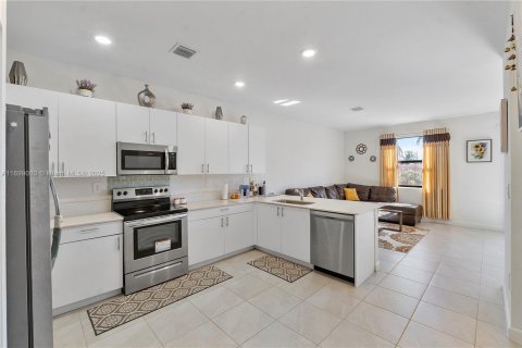 Touwnhouse à vendre à Homestead, Floride: 4 chambres, 169.08 m2 № 1710860 - photo 10