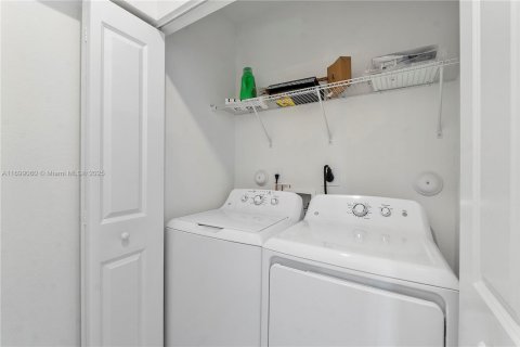 Touwnhouse à vendre à Homestead, Floride: 4 chambres, 169.08 m2 № 1710860 - photo 19