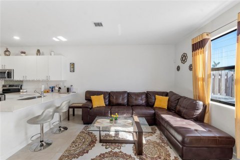 Touwnhouse à vendre à Homestead, Floride: 4 chambres, 169.08 m2 № 1710860 - photo 8