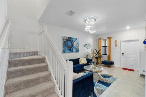 Touwnhouse à vendre à Homestead, Floride: 4 chambres, 169.08 m2 № 1710860 - photo 7