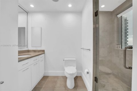 Condominio en venta en Bal Harbour, Florida, 2 dormitorios, 177.72 m2 № 2303881 - foto 28