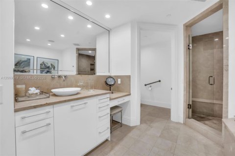 Condominio en venta en Bal Harbour, Florida, 2 dormitorios, 177.72 m2 № 2303881 - foto 18