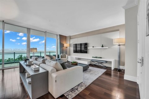 Condominio en venta en Bal Harbour, Florida, 2 dormitorios, 177.72 m2 № 2303881 - foto 5