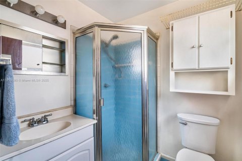 Villa ou maison à vendre à Miami Springs, Floride: 3 chambres, 143.72 m2 № 2013411 - photo 23