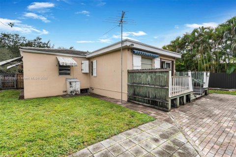 Villa ou maison à vendre à Miami Springs, Floride: 3 chambres, 143.72 m2 № 2013411 - photo 6