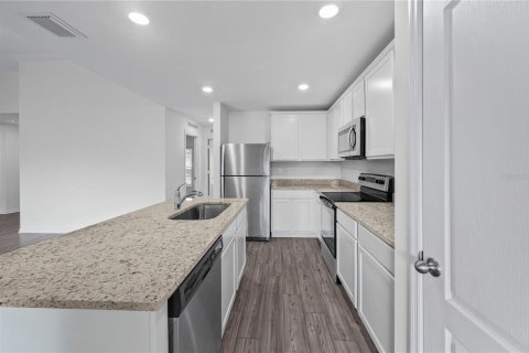 House in Port Charlotte, Florida 3 bedrooms, 156.08 sq.m. № 1107143 - photo 11