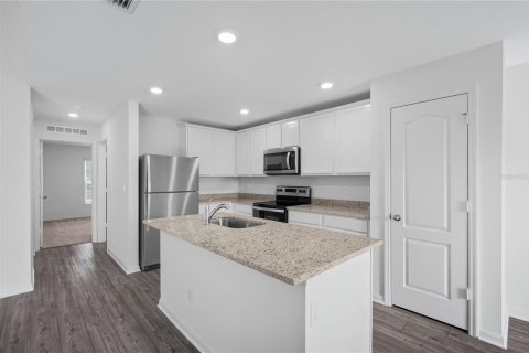 House in Port Charlotte, Florida 3 bedrooms, 156.08 sq.m. № 1107143 - photo 10
