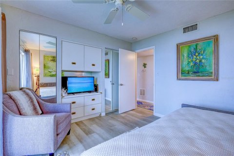 Condo in Longboat Key, Florida, 2 bedrooms  № 1669918 - photo 20