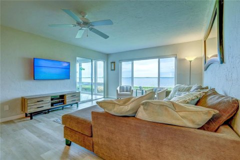 Condo in Longboat Key, Florida, 2 bedrooms  № 1669918 - photo 10
