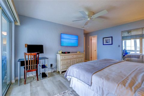 Condo in Longboat Key, Florida, 2 bedrooms  № 1669918 - photo 14