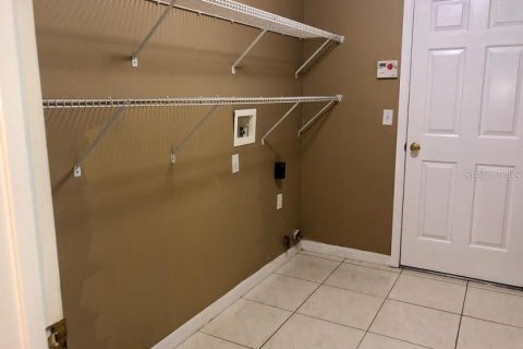 Villa ou maison à louer à Oviedo, Floride: 4 chambres, 190.64 m2 № 2419930 - photo 17