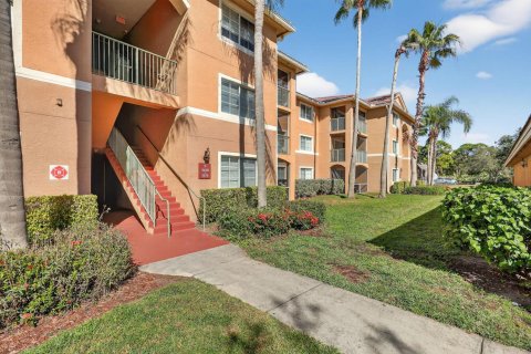 Condominio en Jensen Beach, Florida, 2 dormitorios № 2192749