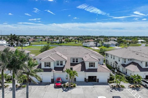 Condo à Punta Gorda, Floride, 3 chambres № 2232994