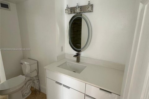 Copropriété à vendre à Miami Beach, Floride: 1 chambre, 78.97 m2 № 1842827 - photo 11