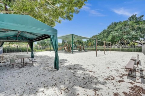 Villa ou maison à vendre à Weston, Floride: 5 chambres, 199.18 m2 № 1966562 - photo 22