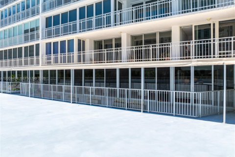 Copropriété à vendre à Key Biscayne, Floride: 3 chambres, 234.39 m2 № 2091341 - photo 28