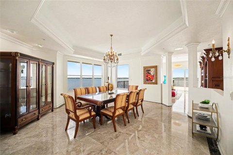 Condominio en venta en Cocoa, Florida, 4 dormitorios, 413.79 m2 № 2148222 - foto 7