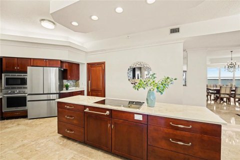 Condominio en venta en Cocoa, Florida, 4 dormitorios, 413.79 m2 № 2148222 - foto 16