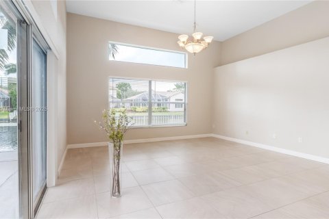 Villa ou maison à louer à Coral Springs, Floride: 4 chambres, 243.03 m2 № 1931386 - photo 15