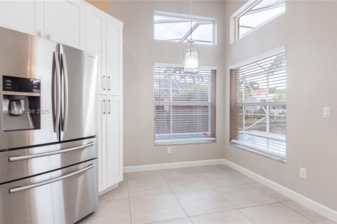 Villa ou maison à louer à Coral Springs, Floride: 4 chambres, 243.03 m2 № 1931386 - photo 13