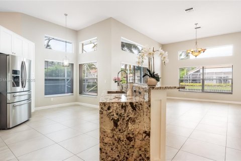 Villa ou maison à louer à Coral Springs, Floride: 4 chambres, 243.03 m2 № 1931386 - photo 12