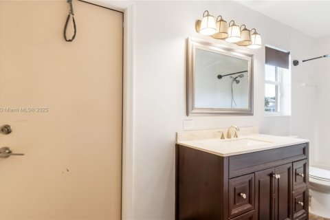 Villa ou maison à louer à Coral Springs, Floride: 4 chambres, 243.03 m2 № 1931386 - photo 30